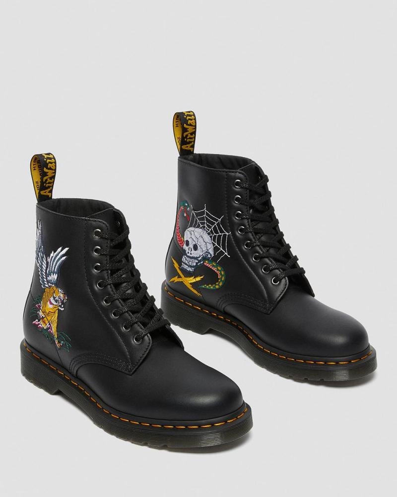 Dr Martens 1460 Souvenir Embroidered Leren Enkellaars Heren Zwart | NL 384LIS